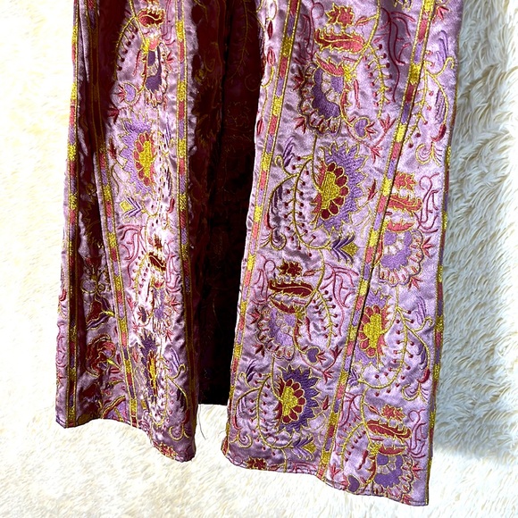 Embroidered East Indies/Middle East Dress - Picture 5 of 7